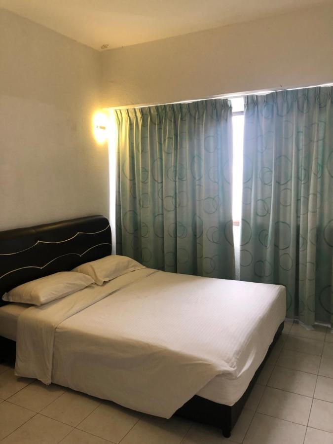 Beach Resort Home Stay Sri Sayang Apartment Batu Ferringhi 2Bedroom מראה חיצוני תמונה