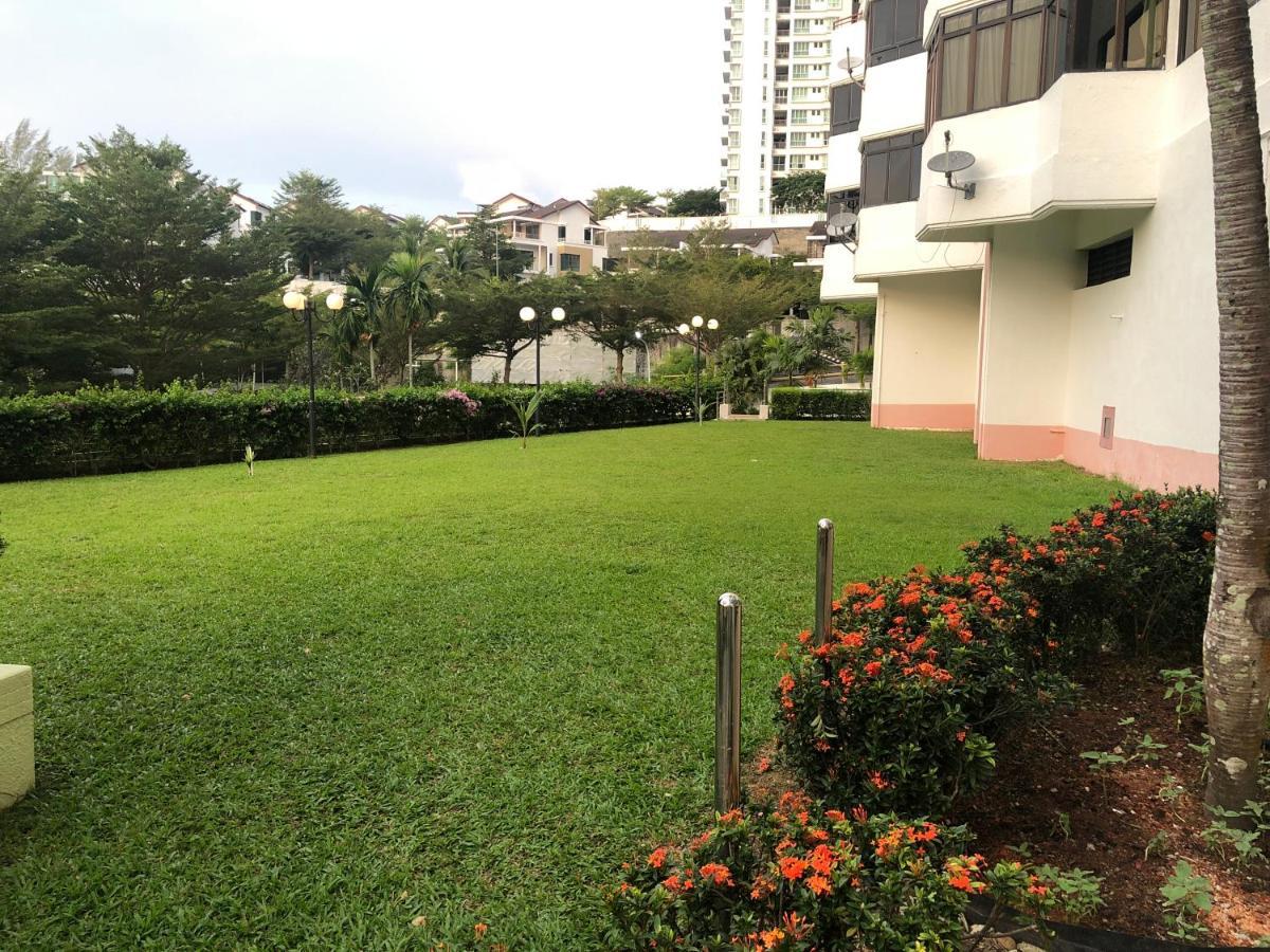 Beach Resort Home Stay Sri Sayang Apartment Batu Ferringhi 2Bedroom מראה חיצוני תמונה