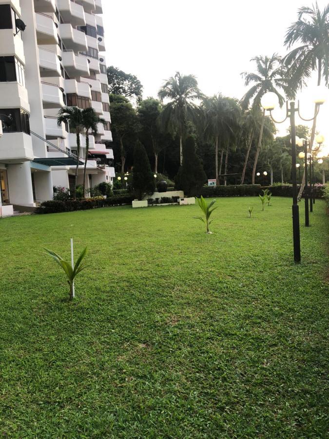 Beach Resort Home Stay Sri Sayang Apartment Batu Ferringhi 2Bedroom מראה חיצוני תמונה