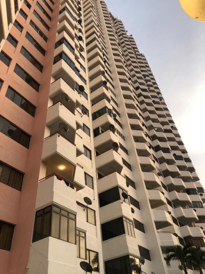 Beach Resort Home Stay Sri Sayang Apartment Batu Ferringhi 2Bedroom מראה חיצוני תמונה