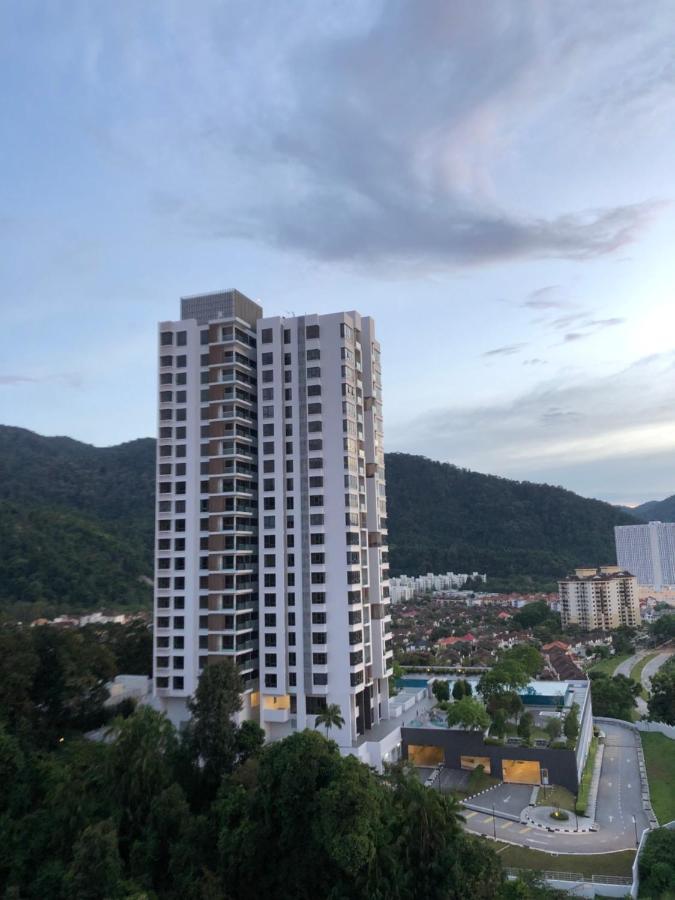 Beach Resort Home Stay Sri Sayang Apartment Batu Ferringhi 2Bedroom מראה חיצוני תמונה