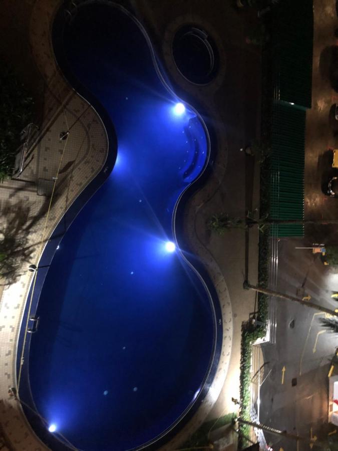 Beach Resort Home Stay Sri Sayang Apartment Batu Ferringhi 2Bedroom מראה חיצוני תמונה