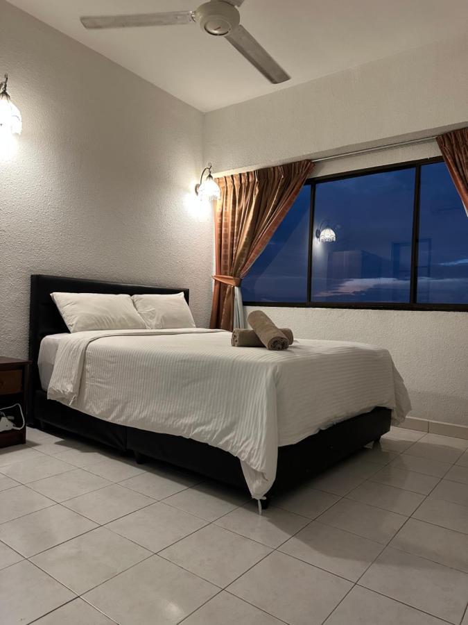 Beach Resort Home Stay Sri Sayang Apartment Batu Ferringhi 2Bedroom מראה חיצוני תמונה
