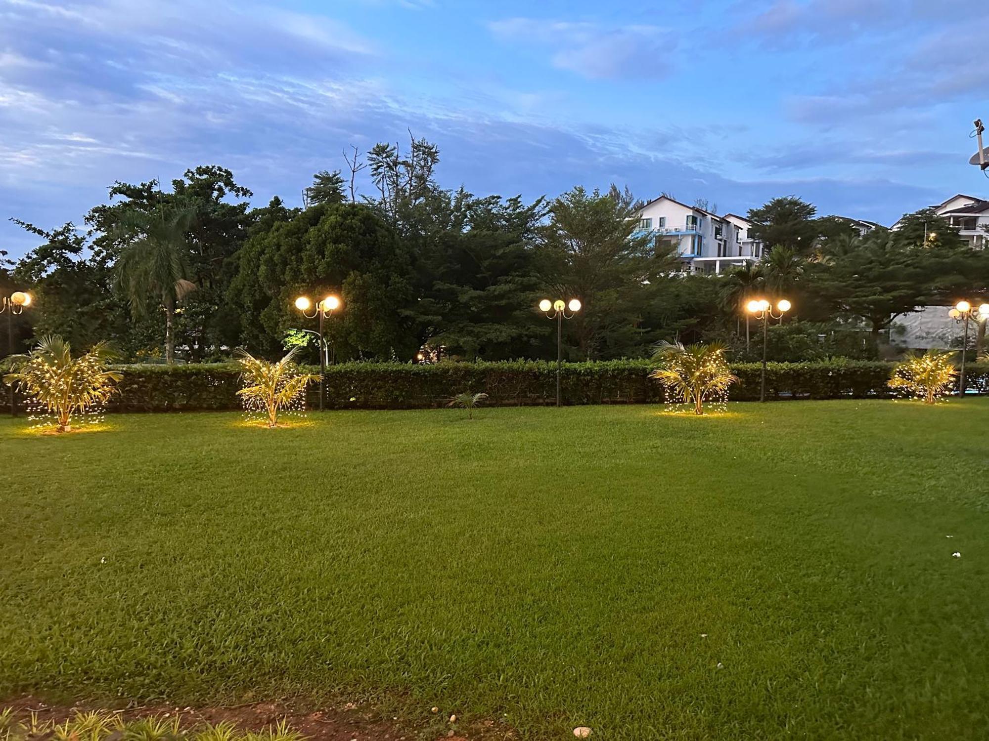 Beach Resort Home Stay Sri Sayang Apartment Batu Ferringhi 2Bedroom מראה חיצוני תמונה